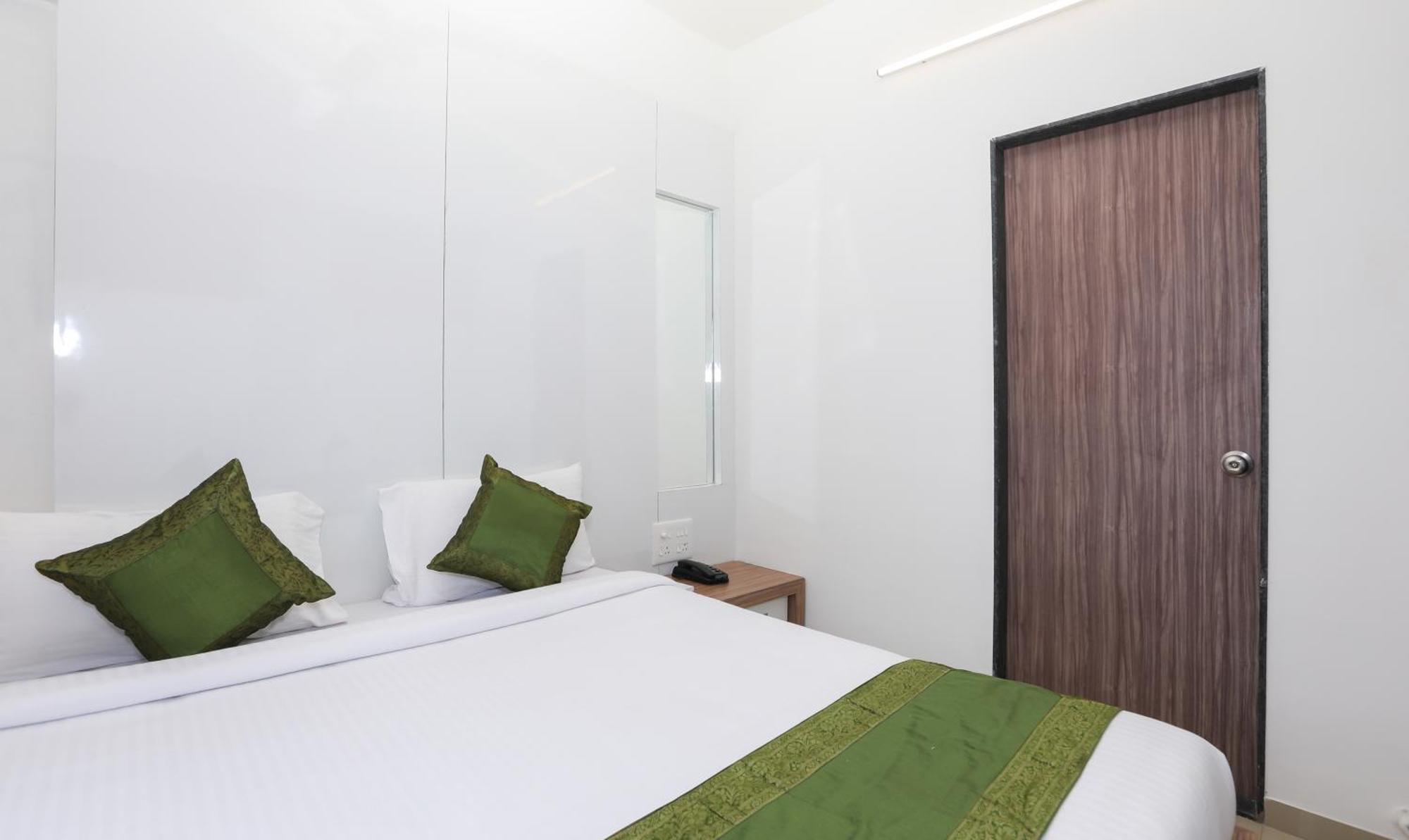 Treebo Trend Sapphire Studio Nashik Eksteriør billede