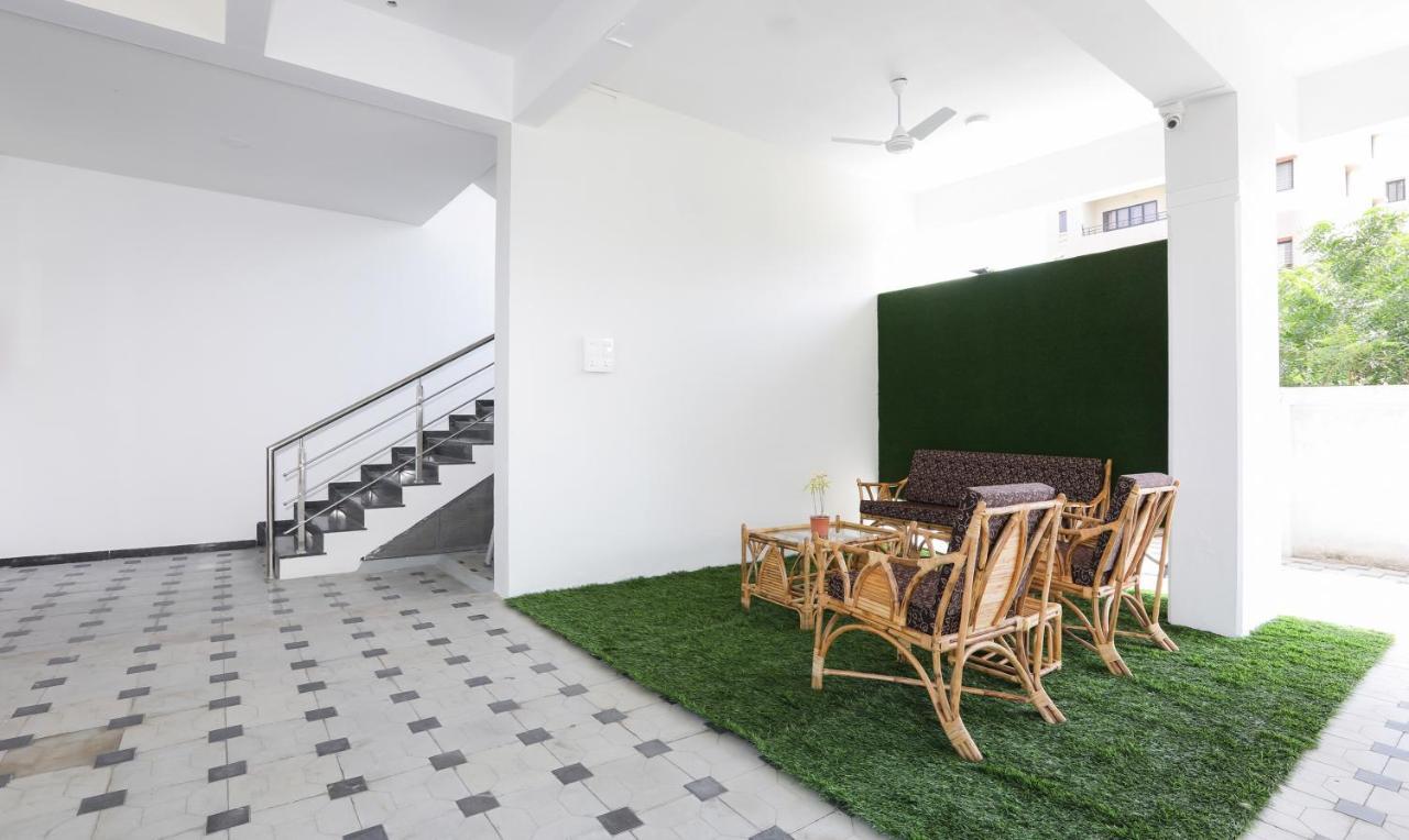 Treebo Trend Sapphire Studio Nashik Eksteriør billede